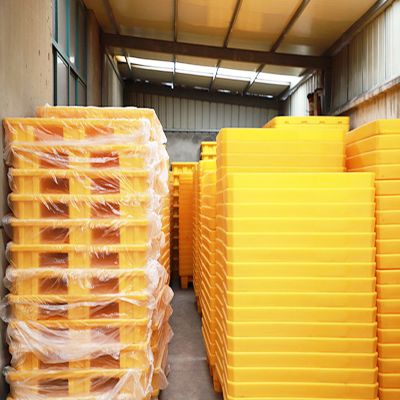 Integrated Spill Containment Pallet Suzhou Hopetopway New Material Co