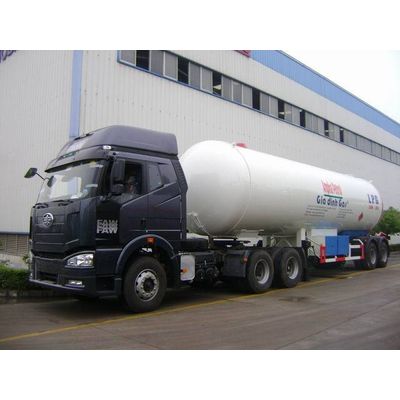 fuel tank,fuel tank truck,fuel truck,oil truck,oil tank truck,liquid truck,oil truck,tank truck,tank