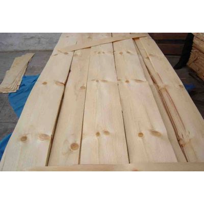 Knotty pine wood veneer