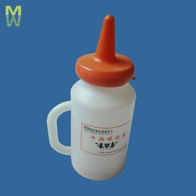 PP Nontoxic plastic feeding milk bottle for animals