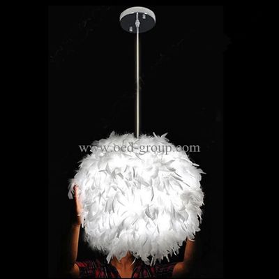 Home Decoration LED Feather Pendant Lamp with White, Pink, Rose Red Color