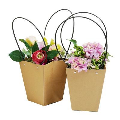 Fanshionable Flower Packaging Carrying Wrapping Kraft Paper Bag with PVC Handle Promotion Gift Bag