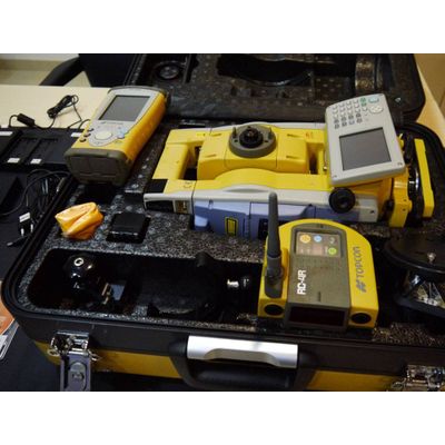 Topcon IS -201 Total Station for Surveying Equipment