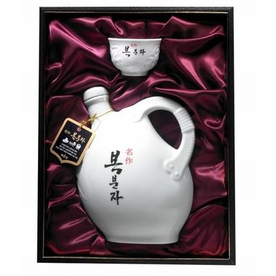 Korean Alcoholic Beverage 'Myungjak Bokbunja Gift Set'