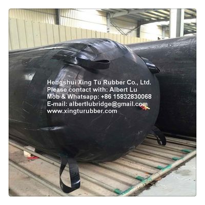 Inflatable airbag for pipeline plug