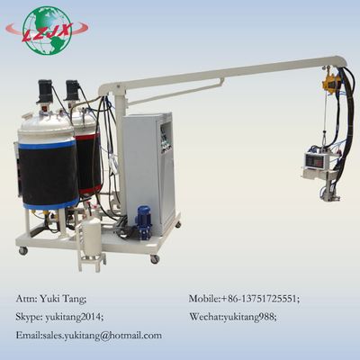Low and high pressure polyurethane foaming injection machine