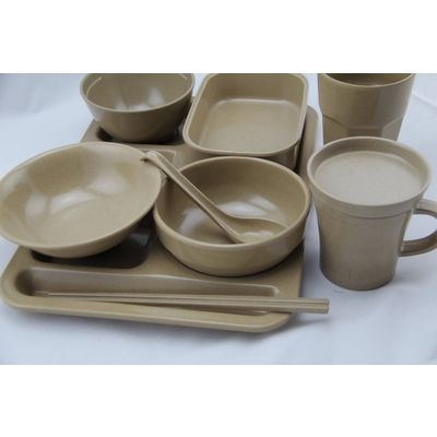 Eco friendly tableware from rice husks