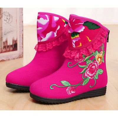Wholesale girl winter old Beijing embroidered shoes ethnic style thermal warm ankle height increasin