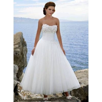 2011 New Elegant  White Tulle Strapless Beach Wedding Dress W124