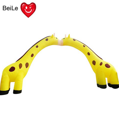 Cheap inflatable yellow giraffe shaped arch   