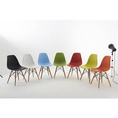 Effiel Emas DSW plastic chair