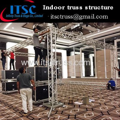 Indoor trusses 4 towers structure