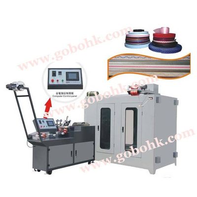 Machine for coating silicone on the fabric