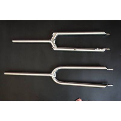 Gr9 titanium alloy MTB bicycle round fork