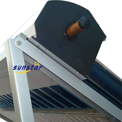 Heat pipe solar collector with evacuated tube