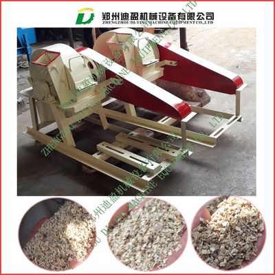 wood sawdust mill/ wood log crusher/ wood chipper machine