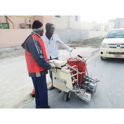 self-propelled tow-component road marking machine