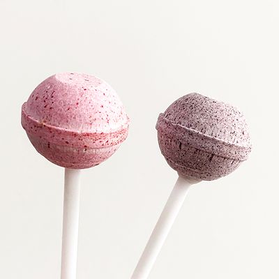 Natural Sweetened 100% Xylitol Strawberry Blueberry Gluten free Sugar free Protect teeth lollipop