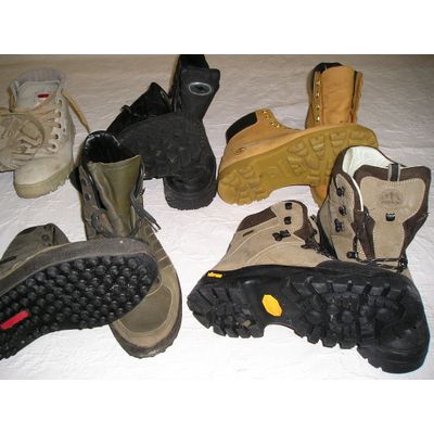 trekking / hiking shoes, working, winter