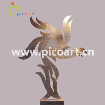 Customized Metal Casting Iron Sculpture for Hotel Decoration