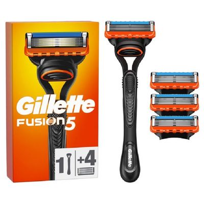 Gillette Fusion5 Men's Razor Blade Refills Pack of 8 Lubrastrip for a more comfortable shave