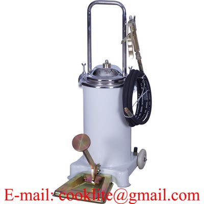 Wheeled manual grease lubricator pedal pump - 12L