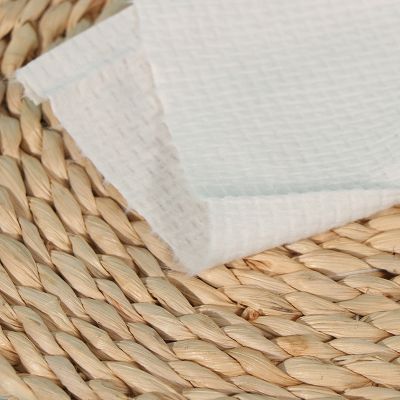 Spunlace Non Woven 35-150GSM Wood Pulp Polyester Cross Mesh Spunlace Nonwoven Fabric for Hygiene Fac