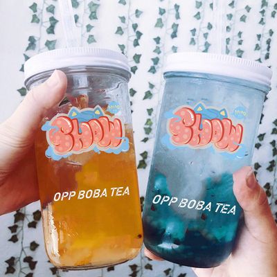 Reusable boba tea glass cups with straw