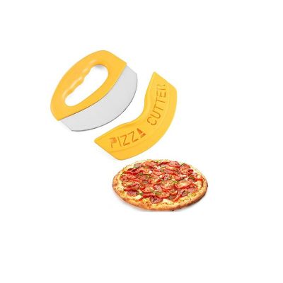 Pizza Cutter With Protective Cover
