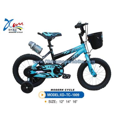 kid bicycle with waterbottle
