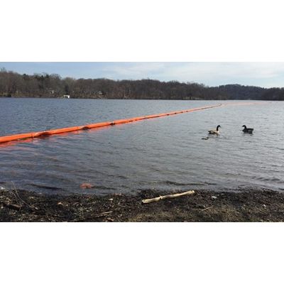 Floating silt curtains for controlling sediment