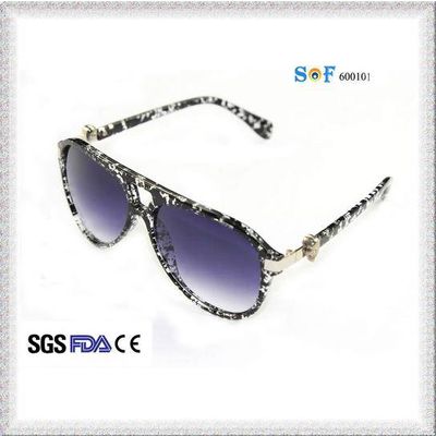 Cool Trendy Mirrored Sunglasses for Women with Metal Hinge