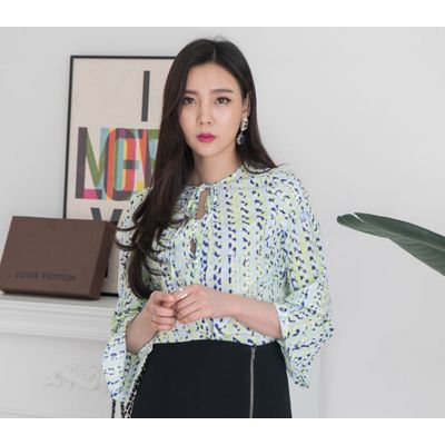 Wholesale New Fashion High quality Summer Blouse Women V-neck ribbon 3/4 Sleeve Blouse for ladies