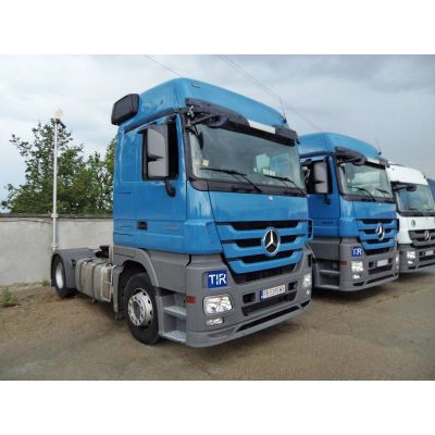 300 units Tractor heads for sale