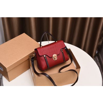 Women handbag designer and manufacturer 127155