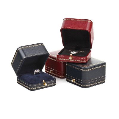 Customized Jewelry Packaging Wholesale      Custom Wholesale Bracelet Box     